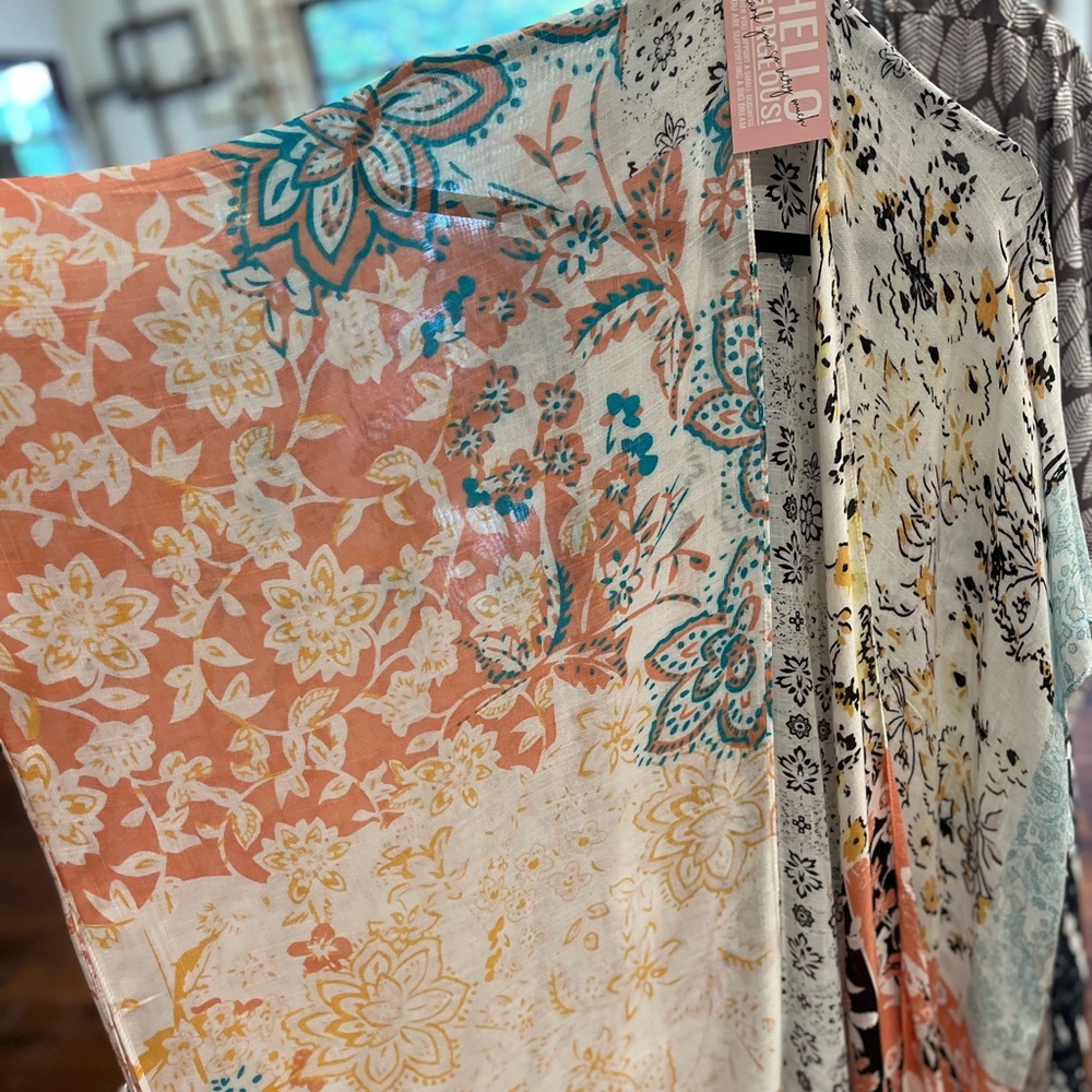 Kimono - Picture 2 of 3